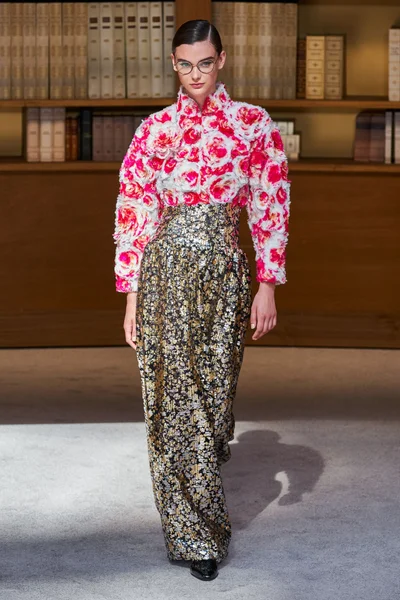 Look 48